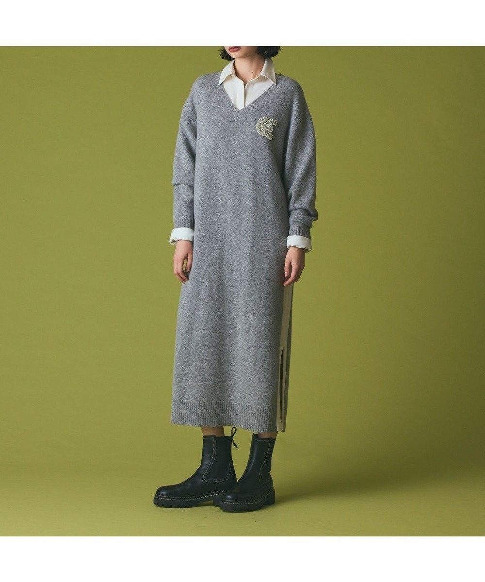 【グレース コンチネンタル/GRACE CONTINENTAL】のライン配色ニットワンピース インテリア・キッズ・メンズ・レディースファッション・服の通販 founy(ファニー) ファッション Fashion レディースファッション Fashion for Women ワンピース Dresses ニットワンピース Knit Dresses おすすめ Recommended / Our Picks イタリア Italy ストレート Straight, Straight Cut スリット Slit, Slit Detail パール Pearl, Pearl Accent ラグジュアリー Luxury, Elegant リラックス Relax, Relaxed Fit A/W・秋冬 Autumn/Winter グレー|ID: prp329100004762119 ipo3291000000034464720
