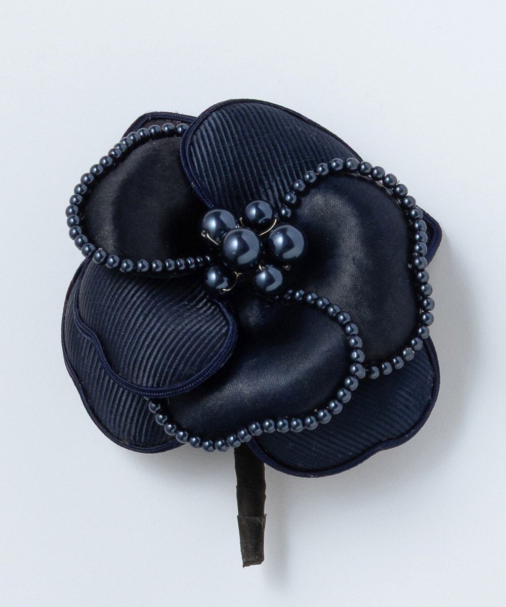 【23区/NIJYUSANKU】の【VERY掲載】パールトリミング コサージュ インテリア・キッズ・メンズ・レディースファッション・服の通販 founy(ファニー) 　雑誌掲載アイテム　Magazine Picks & Fashion Features　ファッション雑誌　Fashion Magazines　ヴェリィ　VERY　ファッション　Fashion　レディースファッション　Fashion for Women　3月号　March Issue　アクセサリー　Fashion Accessories　グログラン　Grosgrain, Grosgrain Ribbon　サテン　Satin, Glossy Fabric　セレモニー　Ceremony　トリミング　Trimming, Decorative Edge　パール　Pearl, Pearl Accent　ブローチ　Brooch, Pin Brooch　ミックス　Mix, Mixed Style　モチーフ　Motif, Design Theme　エレガント 上品　Elegant　雑誌　Magazine, Fashion Magazine　ネイビー系|ID: prp329100004762174 ipo3291000000034707250