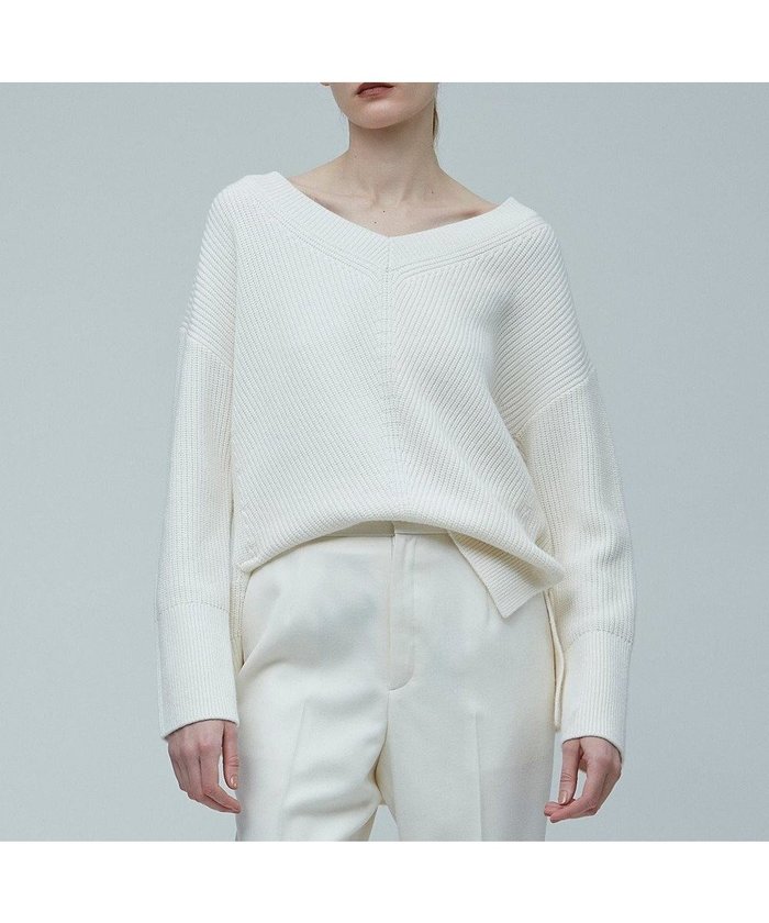 【ベイジ,/BEIGE,】のVARENNE / オーバーサイズニット インテリア・キッズ・メンズ・レディースファッション・服の通販 founy(ファニー) https://founy.com/ ファッション Fashion レディースファッション Fashion for Women トップス・カットソー Cut & Sew Tops ニット Knit Tops & Sweaters スリット Slit, Slit Detail セーター Sweater, Knitwear ドレープ Drape, Draping Fabric エレガント 上品 Elegant A/W・秋冬 Autumn/Winter |ID: prp329100004762996 ipo3291000000034473933