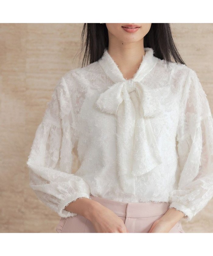 【組曲/KUMIKYOKU】の【KUMIKYOKU NAVY / 前後着用可】ヘアリーシフォン ブラウス インテリア・キッズ・メンズ・レディースファッション・服の通販 founy(ファニー) https://founy.com/ ファッション Fashion レディースファッション Fashion for Women トップス・カットソー Cut & Sew Tops シャツ・ブラウス・オフィスカジュアル Elegant Blouses & Button-Ups オケージョン Occasion Wear 春 Spring ギャザー Gathered, Ruffled コレクション Collection, Seasonal Line シアー Sheer, See-Through シンプル Simple, Minimal ジャカード／ジャガード Jacquard, Woven Pattern トレンド Trend, Trending Now フェミニン Feminine, Girly フォルム Silhouette, Form フォーマル Formal, Dressy ボトム Bottoms, Lower Wear A/W・秋冬 Autumn/Winter 2022年 2022 S/S・春夏 SS, Spring/Summer, Warm Season 2022-2023秋冬・A/W Autumn/Winter 2022–23 AW22–23 夏 Summer エレガント 上品 Elegant セレモニー Ceremony 入学式 Entrance Ceremony 卒業式 Graduation Ceremony 結婚式 Wedding |ID: prp329100004763051 ipo3291000000034606598