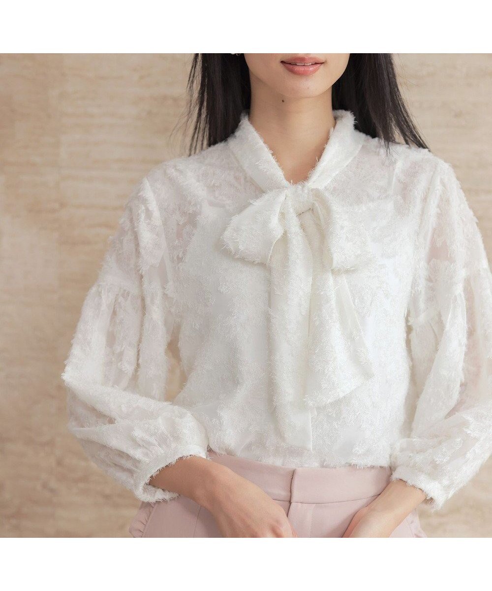 【組曲/KUMIKYOKU】の【KUMIKYOKU NAVY / 前後着用可】ヘアリーシフォン ブラウス 人気、トレンドファッション・服の通販 founy(ファニー) ファッション Fashion レディースファッション Fashion for Women トップス・カットソー Cut & Sew Tops シャツ・ブラウス・オフィスカジュアル Elegant Blouses & Button-Ups オケージョン Occasion Wear 春 Spring ギャザー Gathered, Ruffled コレクション Collection, Seasonal Line シアー Sheer, See-Through シンプル Simple, Minimal ジャカード/ジャガード Jacquard, Woven Pattern トレンド Trend, Trending Now フェミニン Feminine, Girly フォルム Silhouette, Form フォーマル Formal, Dressy ボトム Bottoms, Lower Wear A/W・秋冬 Autumn/Winter 2022年 2022 S/S・春夏 SS, Spring/Summer, Warm Season 2022-2023秋冬・A/W Autumn/Winter 2022–23 AW22–23 夏 Summer エレガント 上品 Elegant セレモニー Ceremony 入学式 Entrance Ceremony 卒業式 Graduation Ceremony 結婚式 Wedding other-1|ID: prp329100004763051 ipo3291000000034606598