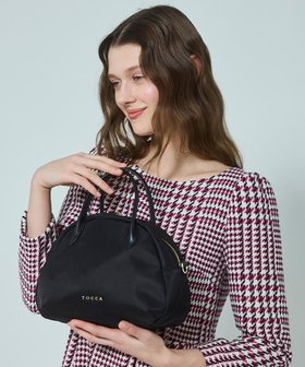 【トッカ/TOCCA】の【八木アリサさん着用】BALLOON TOUCH POCHETTE バッグ 人気、トレンドファッション・服の通販 founy(ファニー) ファッションモデル・俳優・女優 Models 女性 Women 八木アリサ Yagi Arisa ファッション Fashion レディースファッション Fashion for Women バッグ Bags 2026年 2026 おすすめ Recommended / Our Picks ジップ Zip, Zipper デニム Denim, Jeans Material フェミニン Feminine, Girly フォルム Silhouette, Form ボストンバッグ Boston Bag, Retro Bag ポケット Pocket, Pocket Detail モダン Modern, Contemporary エレガント 上品 Elegant 夏 Summer S/S・春夏 SS, Spring/Summer, Warm Season 財布 Wallet, Purse ビジネス 仕事 通勤 Business / Work / Commuting |ID:prp329100004763098