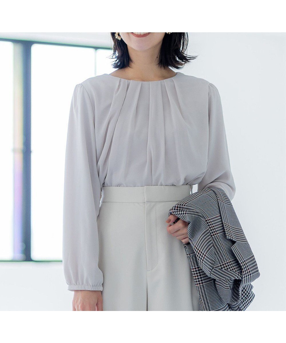 【組曲/KUMIKYOKU】のドビーシフォン ニュアンスタック ブラウス インテリア・キッズ・メンズ・レディースファッション・服の通販 founy(ファニー) 　ファッション　Fashion　レディースファッション　Fashion for Women　トップス・カットソー　Cut & Sew Tops　シャツ・ブラウス・オフィスカジュアル　Elegant Blouses & Button-Ups　カットソー　Cut and Sewn Top　シフォン　Chiffon, Lightweight Fabric　シンプル　Simple, Minimal　ジョーゼット　Georgette, Semi-Sheer Fabric　ストーン　Stone, Gem-Like　スリーブ　Sleeve, Long Sleeve / Short Sleeve　デコルテ　Décolleté, Neckline　ドレープ　Drape, Draping Fabric　バランス　Balance, Style Balance　エレガント 上品　Elegant　A/W・秋冬　Autumn/Winter　グレージュ系|ID: prp329100004763718 ipo3291000000034484624