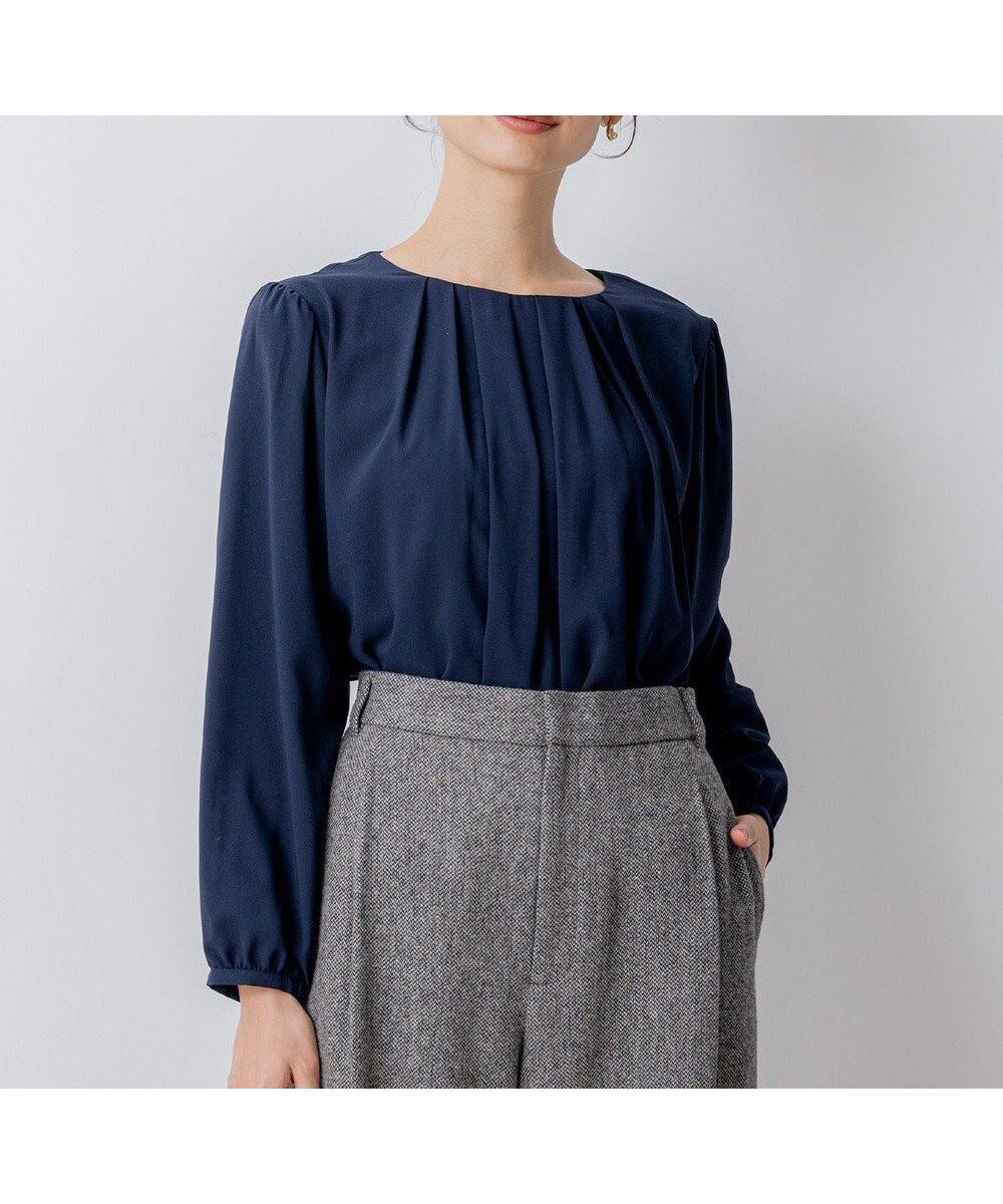 【組曲/KUMIKYOKU】のドビーシフォン ニュアンスタック ブラウス インテリア・キッズ・メンズ・レディースファッション・服の通販 founy(ファニー) 　ファッション　Fashion　レディースファッション　Fashion for Women　トップス・カットソー　Cut & Sew Tops　シャツ・ブラウス・オフィスカジュアル　Elegant Blouses & Button-Ups　カットソー　Cut and Sewn Top　シフォン　Chiffon, Lightweight Fabric　シンプル　Simple, Minimal　ジョーゼット　Georgette, Semi-Sheer Fabric　ストーン　Stone, Gem-Like　スリーブ　Sleeve, Long Sleeve / Short Sleeve　デコルテ　Décolleté, Neckline　ドレープ　Drape, Draping Fabric　バランス　Balance, Style Balance　エレガント 上品　Elegant　A/W・秋冬　Autumn/Winter　ネイビー系|ID: prp329100004763718 ipo3291000000034484625