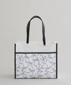 【メゾンドフルール/Maison de FLEUR】のリボンプリントスクエアトートバッグ Black|ID: prp329100004763723 ipo3291000000034484675