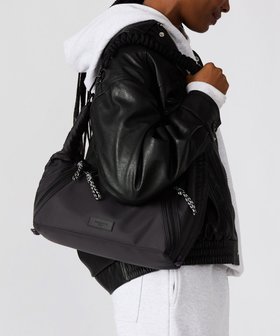 【スティーブマデン/STEVE MADDEN】 BSYNTH ナイロンクロスボディバッグ人気、トレンドファッション・服の通販 founy(ファニー) ファッション Fashion レディースファッション Fashion for Women バッグ Bags ポーチ&ミニバッグ Pouches & Mini Bags 新作・新入荷 New Arrivals / New In シューズ Shoes, Footwear ショルダー Shoulder, Shoulder Strap スポーティ Sporty, Casual Athletic ポーチ Pouch, Small Case 厚底 Platform Shoes 軽量 Lightweight, Ultra Light |ID:prp329100004763725