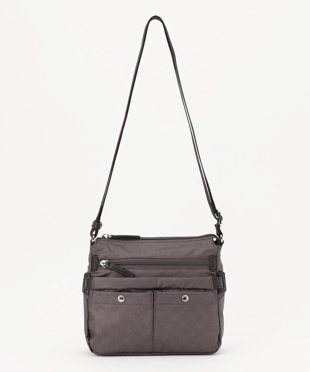 【ラ バガジェリー/LA BAGAGERIE】のモノグラム スクエアナイロンショルダー SSサイズ インテリア・キッズ・メンズ・レディースファッション・服の通販 founy(ファニー) ファッション Fashion レディースファッション Fashion for Women コンパクト Compact, Small Size コーティング Coating, Coated Finish シンプル Simple, Minimal スマート Smart, Elegant プリント Print, Printed Pattern ポケット Pocket, Pocket Detail マグネット Magnet, Magnetic Closure 定番 Standard, Basic Item 旅行 Travel 軽量 Lightweight, Ultra Light ガンメタリック|ID: prp329100004763762 ipo3291000000034484862