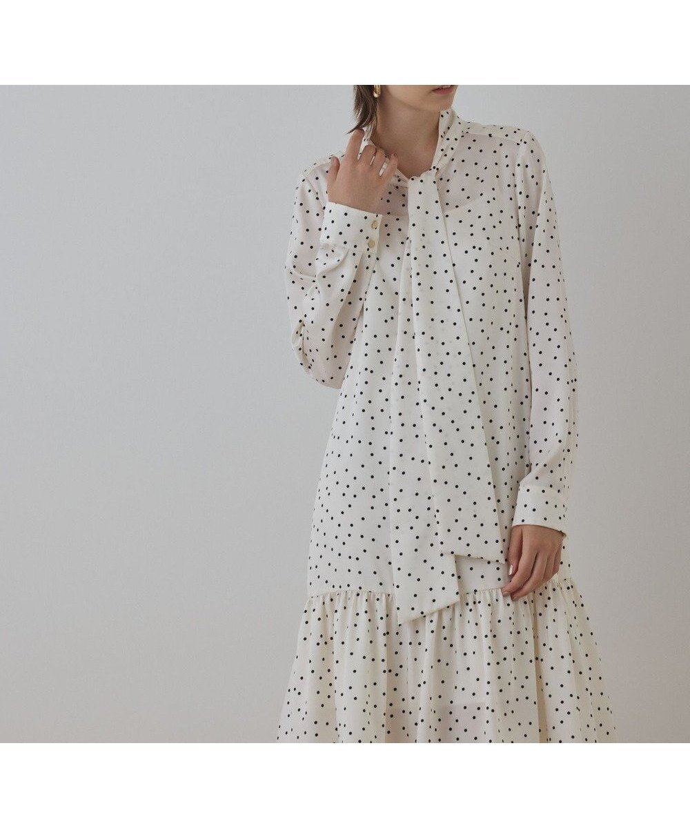 【グレース コンチネンタル/GRACE CONTINENTAL】のランダムドットボウタイワンピース 人気、トレンドファッション・服の通販 founy(ファニー) ファッション Fashion レディースファッション Fashion for Women ワンピース Dresses エレガント 上品 Elegant クラシカル Classical, Vintage-Inspired クラシック Classic, Timeless Style ストレート Straight, Straight Cut ツイル Twist, Twisted Detail トレンド Trend, Trending Now ドット Polka Dot, Dot Pattern メタル Metal, Metal Parts ランダム Random, Irregular A/W・秋冬 Autumn/Winter other-1|ID: prp329100004763786 ipo3291000000034484969