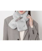 【ムーンバット/MOONBAT】のFURLA(フルラ)ベルト差し込みファーティペット アーチロゴ フェイクファー ライトグレー|ID: prp329100004763794 ipo3291000000034484999