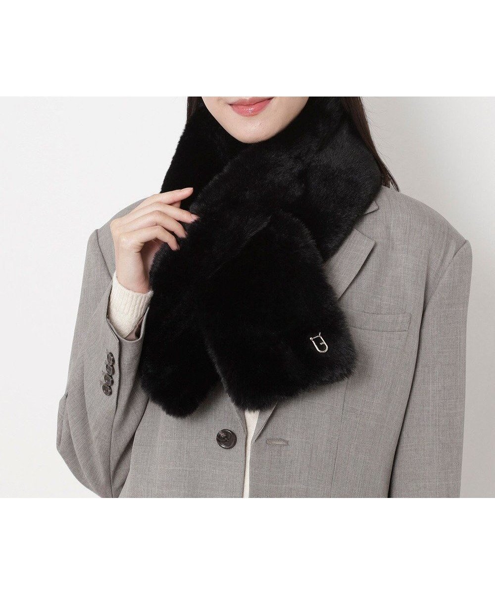 【ムーンバット/MOONBAT】のFURLA(フルラ)ビッグ差し込みファーティペット アーチロゴ フェイクファー インテリア・キッズ・メンズ・レディースファッション・服の通販 founy(ファニー) ファッション Fashion レディースファッション Fashion for Women マフラー・スヌード / 冬小物の定番 Scarves & Mufflers イタリア Italy エレガント 上品 Elegant コレクション Collection, Seasonal Line シンプル Simple, Minimal スヌード Snood, Infinity Scarf スマート Smart, Elegant ドレス Dress, One-Piece パターン Pattern, Design Print ビッグ Big, Oversized フェイクファー Faux Fur, Imitation Fur マフラー Scarf, Muffler リアル Real, Realistic A/W・秋冬 Autumn/Winter ブラック|ID: prp329100004763796 ipo3291000000034485025