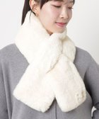 【ムーンバット/MOONBAT】のFURLA(フルラ)ビッグ差し込みファーティペット アーチロゴ フェイクファー 人気、トレンドファッション・服の通販 founy(ファニー) ファッション Fashion レディースファッション Fashion for Women マフラー・スヌード / 冬小物の定番 Scarves & Mufflers イタリア Italy エレガント 上品 Elegant コレクション Collection, Seasonal Line シンプル Simple, Minimal スヌード Snood, Infinity Scarf スマート Smart, Elegant ドレス Dress, One-Piece パターン Pattern, Design Print ビッグ Big, Oversized フェイクファー Faux Fur, Imitation Fur マフラー Scarf, Muffler リアル Real, Realistic A/W・秋冬 Autumn/Winter thumbnail オフホワイト|ID: prp329100004763796 ipo3291000000035540865