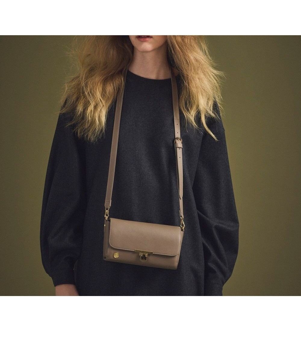 【アクセソワドゥマドモワゼルジャップ/A.D.M.J】の【牛革】クラシックアニルブリロ/ラウンドクラッチショルダー インテリア・キッズ・メンズ・レディースファッション・服の通販 founy(ファニー) 　ファッション　Fashion　レディースファッション　Fashion for Women　バッグ　Bags　コンパクト　Compact, Small Size　ショルダー　Shoulder, Shoulder Strap　ポケット　Pocket, Pocket Detail　モチーフ　Motif, Design Theme　リュクス　Luxury, Elegant, High-End, Chic　ANTIQUE BROWN|ID: prp329100004763813 ipo3291000000034836718