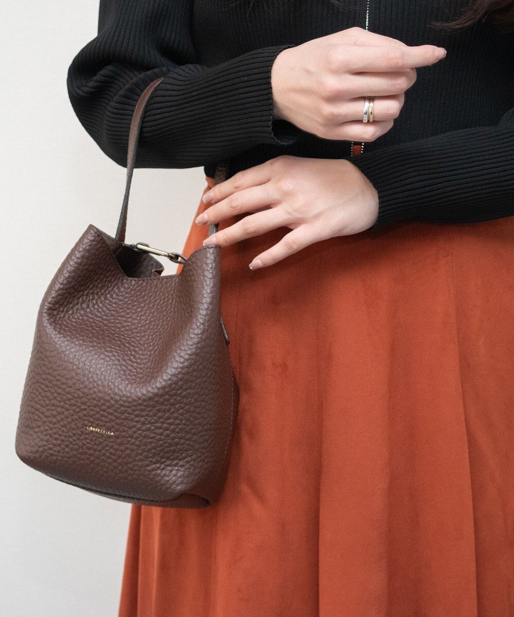 【インター ショシュール/INTER-CHAUSSURES】の【LORISTELLA】シュリンクレザーバケットバッグ インテリア・キッズ・メンズ・レディースファッション・服の通販 founy(ファニー) 　ファッション　Fashion　レディースファッション　Fashion for Women　バッグ　Bags　イタリア　Italy　スタイリッシュ　Stylish, Fashionable　パターン　Pattern, Design Print　ファブリック　Fabric, Textile　フェミニン　Feminine, Girly　フォルム　Silhouette, Form　モダン　Modern, Contemporary　ラップ　Wrap, Wrap Design　人気　Popular, Best Seller　ダークブラウン|ID: prp329100004763848 ipo3291000000034556908
