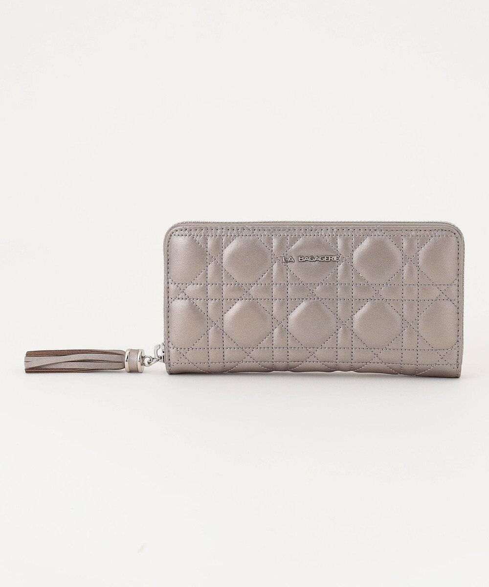 【ラ バガジェリー/LA BAGAGERIE】のシープキルティング ラウンドウォレット インテリア・キッズ・メンズ・レディースファッション・服の通販 founy(ファニー) ファッション Fashion レディースファッション Fashion for Women ミニ財布・二つ折り財布 Wallets & Card Cases キルティング Quilted, Quilting キルト Quilt, Quilted Fabric タッセル Tassel, Fringe ポケット Pocket, Pocket Detail ワンポイント One Point, Statement Accent エレガント 上品 Elegant 財布 Wallet, Purse ガンメタリック|ID: prp329100004764838 ipo3291000000034495805