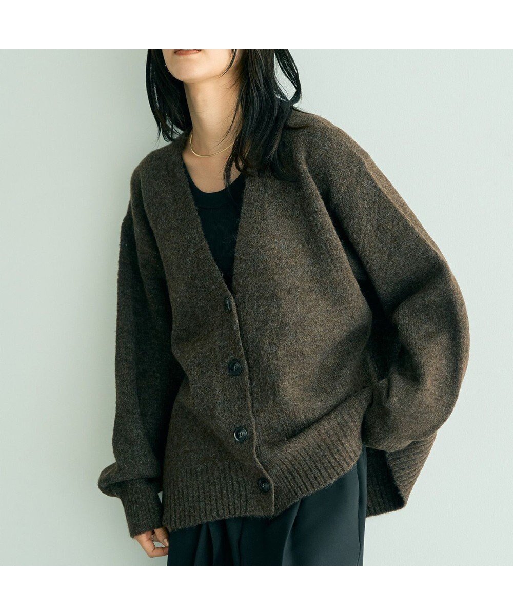 【イェッカ ヴェッカ/YECCA VECCA】のミドル丈Vネックカーディガン インテリア・キッズ・メンズ・レディースファッション・服の通販 founy(ファニー) 　ファッション　Fashion　レディースファッション　Fashion for Women　トップス・カットソー　Cut & Sew Tops　カーディガン・羽織り　Layered Style Cardigans　Vネックトップス　V-Neck Tops / V-Cut Neckline Shirts　アクリル　Acrylic Material　カーディガン　Cardigan, Knitwear　ベーシック　Basic, Essential　ポケット　Pocket, Pocket Detail　ミドル　Middle Length, Mid Height　ルーズ　Loose, Oversized　A/W・秋冬　Autumn/Winter　軽量　Lightweight, Ultra Light　Brown|ID: prp329100004764865 ipo3291000000034495985