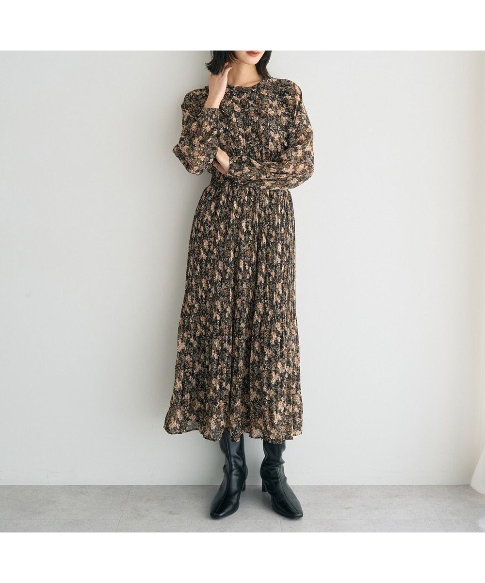 【イェッカ ヴェッカ/YECCA VECCA】のフラワー柄フリルプリーツワンピース インテリア・キッズ・メンズ・レディースファッション・服の通販 founy(ファニー) 　ファッション　Fashion　レディースファッション　Fashion for Women　ワンピース　Dresses　新作・新入荷　New Arrivals / New In　シフォン　Chiffon, Lightweight Fabric　シャーリング　Shirring, Ruched　フェミニン　Feminine, Girly　フラワー　Flower, Floral　フリル　Frill, Ruffle　プリーツ　Pleats, Pleated　ポケット　Pocket, Pocket Detail　A/W・秋冬　Autumn/Winter　Black|ID: prp329100004766703 ipo3291000000034515587