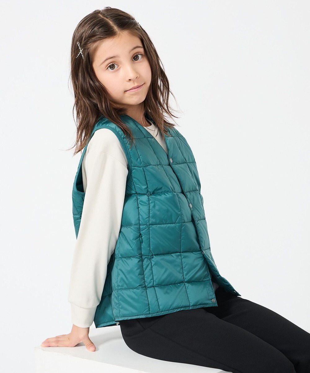 【アンフィーロ/UNFILO / KIDS】の【120-150cm】TAION Vネック ダウンベスト(UNISEX) インテリア・キッズ・メンズ・レディースファッション・服の通販 founy(ファニー) 　ファッション　Fashion　キッズファッション　Fashion for Kids　アウター　Coat Outerwear /Kids　ユニセックス　Unisex, Genderless　カットソー　Cut and Sewn Top　コラボ　Collaboration, Collab　コンパクト　Compact, Small Size　ジャケット　Jacket, Outerwear　ダウン　Down, Puffer　パーカー　Hoodie, Parka　フェザー　Feather, Feather Detail　ベスト　Vest, Waistcoat　人気　Popular, Best Seller　A/W・秋冬　Autumn/Winter　防寒　Cold Protection, Winter-Ready　グリーンブルー|ID: prp329100004767445 ipo3291000000034567431