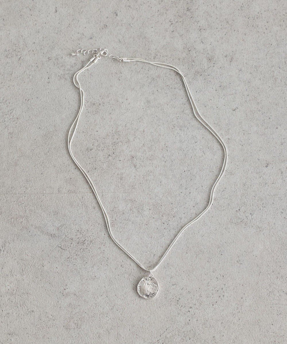 【アースミュージックアンドエコロジー/earth music&ecology】のレイヤードチェーンメダリオンネックレス インテリア・キッズ・メンズ・レディースファッション・服の通販 founy(ファニー) 　ファッション　Fashion　レディースファッション　Fashion for Women　ジュエリー　Jewelry　ネックレス　Necklaces & Pendants　アクセサリー　Fashion Accessories　シルバー　Silver, Metallic Silver　ネックレス　Necklace, Pendant Necklace　フォーマル　Formal, Dressy　メタル　Metal, Metal Parts　ロング　Long, Long-Length　人気　Popular, Best Seller　Silver|ID: prp329100004767495 ipo3291000000034526573