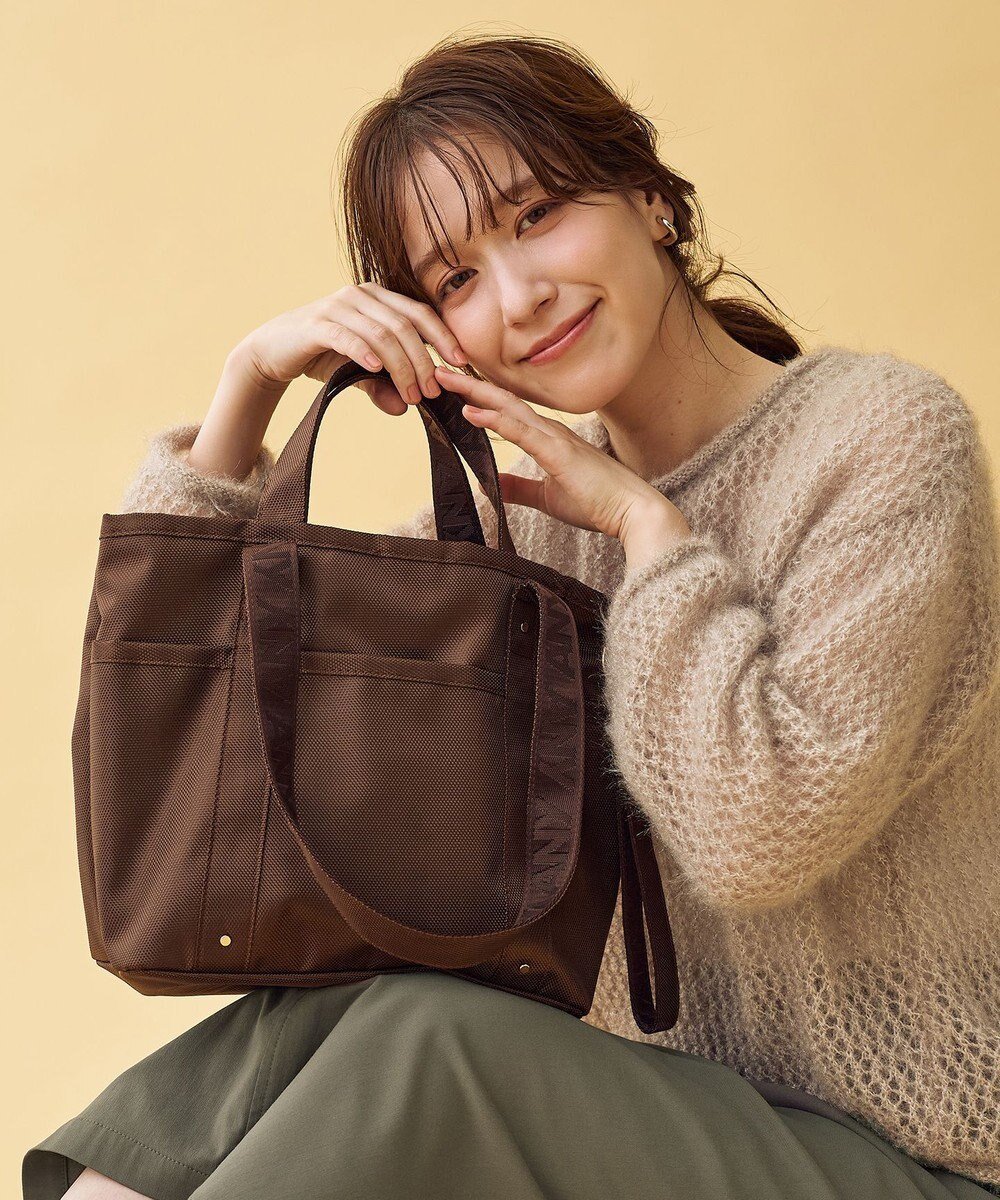 【エニー/ANY】の【A4サイズ収納可】【デイバッグシリーズ】トートバッグ 人気、トレンドファッション・服の通販 founy(ファニー) 　ファッション　Fashion　レディースファッション　Fashion for Women　バッグ　Bags　チャーム　Charm, Pendant　ベスト　Vest, Waistcoat　ポケット　Pocket, Pocket Detail　再入荷　Restock / Back in Stock　おすすめ　Recommended / Our Picks　ビジネス 仕事 通勤　Business / Work / Commuting　 other-1|ID: prp329100004767533 ipo3291000000034526751