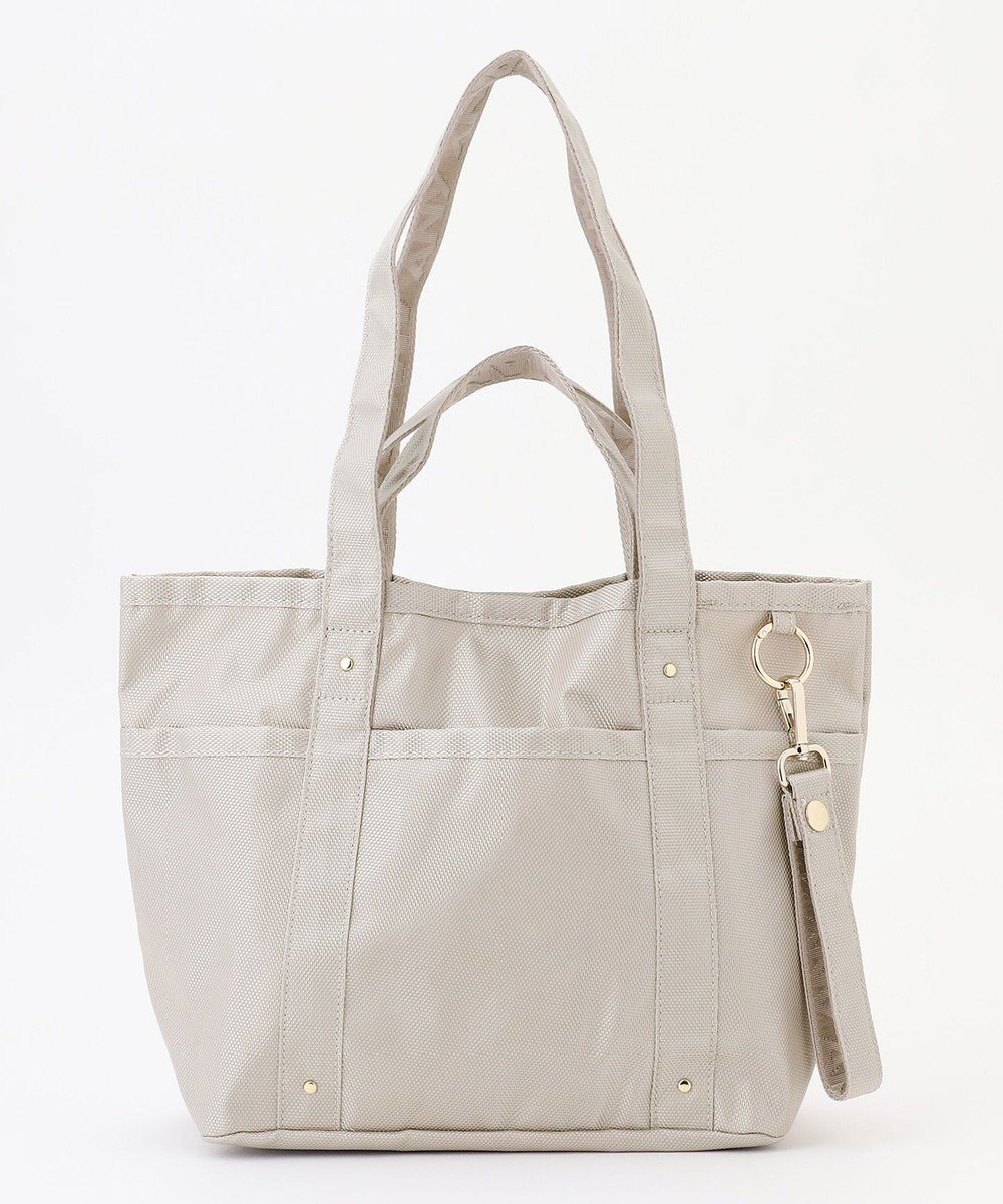 【エニー/ANY】の【A4サイズ収納可】【デイバッグシリーズ】トートバッグ インテリア・キッズ・メンズ・レディースファッション・服の通販 founy(ファニー) 　ファッション　Fashion　レディースファッション　Fashion for Women　バッグ　Bags　チャーム　Charm, Pendant　ベスト　Vest, Waistcoat　ポケット　Pocket, Pocket Detail　再入荷　Restock / Back in Stock　おすすめ　Recommended / Our Picks　ビジネス 仕事 通勤　Business / Work / Commuting　エクリュ|ID: prp329100004767533 ipo3291000000034526753