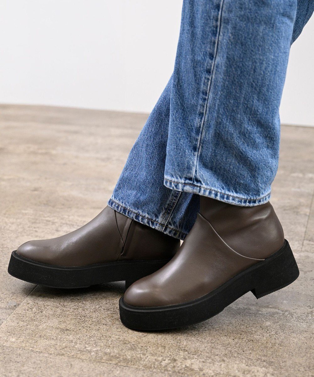 【アポム/APOM】のプラットフォームサイドジップブーツ50 インテリア・キッズ・メンズ・レディースファッション・服の通販 founy(ファニー) 　ファッション　Fashion　レディースファッション　Fashion for Women　クッション　Cushion, Throw Pillow　シューズ　Shoes, Footwear　シンプル　Simple, Minimal　フィット　Fit, Slim Fit　A/W・秋冬　Autumn/Winter　S/S・春夏　SS, Spring/Summer, Warm Season　夏　Summer　グレー|ID: prp329100004768404 ipo3291000000034817925