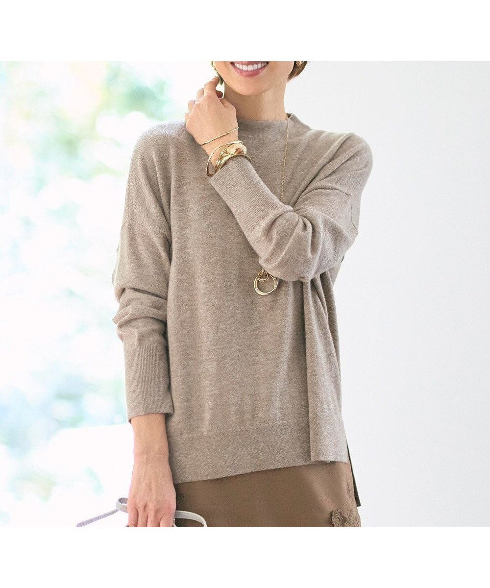 【自由区/JIYU-KU】の【SHIHOさん着用】ウールハイゲージモックネック ニット インテリア・キッズ・メンズ・レディースファッション・服の通販 founy(ファニー) 　ファッション　Fashion　レディースファッション　Fashion for Women　トップス・カットソー　Cut & Sew Tops　ニット　Knit Tops & Sweaters　おすすめ　Recommended / Our Picks　シンプル　Simple, Minimal　スリット　Slit, Slit Detail　セーター　Sweater, Knitwear　ベスト　Vest, Waistcoat　ボックス　Boxy, Box Shape　モックネック　Mock Neck, Short Turtleneck　エレガント 上品　Elegant　夏　Summer　春　Spring　S/S・春夏　SS, Spring/Summer, Warm Season　ベージュ|ID: prp329100004768406 ipo3291000000034971672