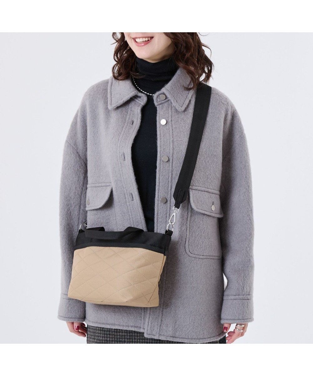 【レスポートサック/LeSportsac】のSMALL BUCKET TOTE/タニンクロスデボス インテリア・キッズ・メンズ・レディースファッション・服の通販 founy(ファニー) 　ファッション　Fashion　レディースファッション　Fashion for Women　バッグ　Bags　コンパクト　Compact, Small Size　軽量　Lightweight, Ultra Light　ショルダー　Shoulder, Shoulder Strap　シンプル　Simple, Minimal　スタイリッシュ　Stylish, Fashionable　財布　Wallet, Purse　トラベル　Travel, Travel Gear　プリント　Print, Printed Pattern　ポケット　Pocket, Pocket Detail　ポシェット　Pochette, Mini Bag　おすすめ　Recommended / Our Picks　旅行　Travel　ギフト プレゼント　Gift / Present　タニンクロスデボス|ID: prp329100004768422 ipo3291000000034536677