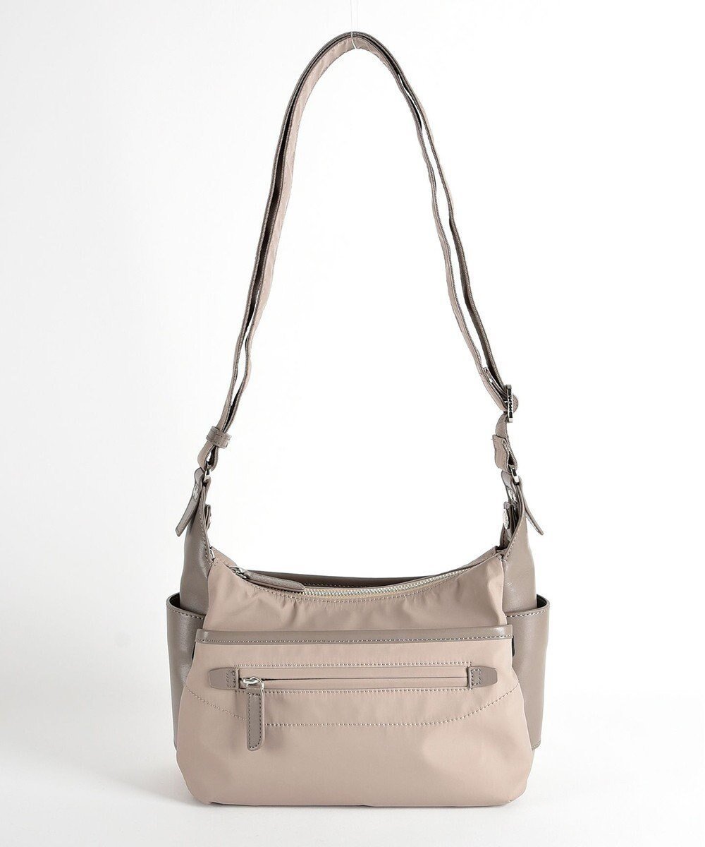 【イザック/Y'SACCS】の木村多江×Y SACCS ナイロンショルダー インテリア・キッズ・メンズ・レディースファッション・服の通販 founy(ファニー) 　雑誌掲載アイテム　Magazine Picks & Fashion Features　ファッション雑誌　Fashion Magazines　オトナノオシャレテチョウ　大人のおしゃれ手帖　ファッション　Fashion　レディースファッション　Fashion for Women　5月号　May Issue　ショルダー　Shoulder, Shoulder Strap　シンプル　Simple, Minimal　トラベル　Travel, Travel Gear　ポケット　Pocket, Pocket Detail　エレガント 上品　Elegant　軽量　Lightweight, Ultra Light　雑誌　Magazine, Fashion Magazine　グレージュ|ID: prp329100004769322 ipo3291000000034544745