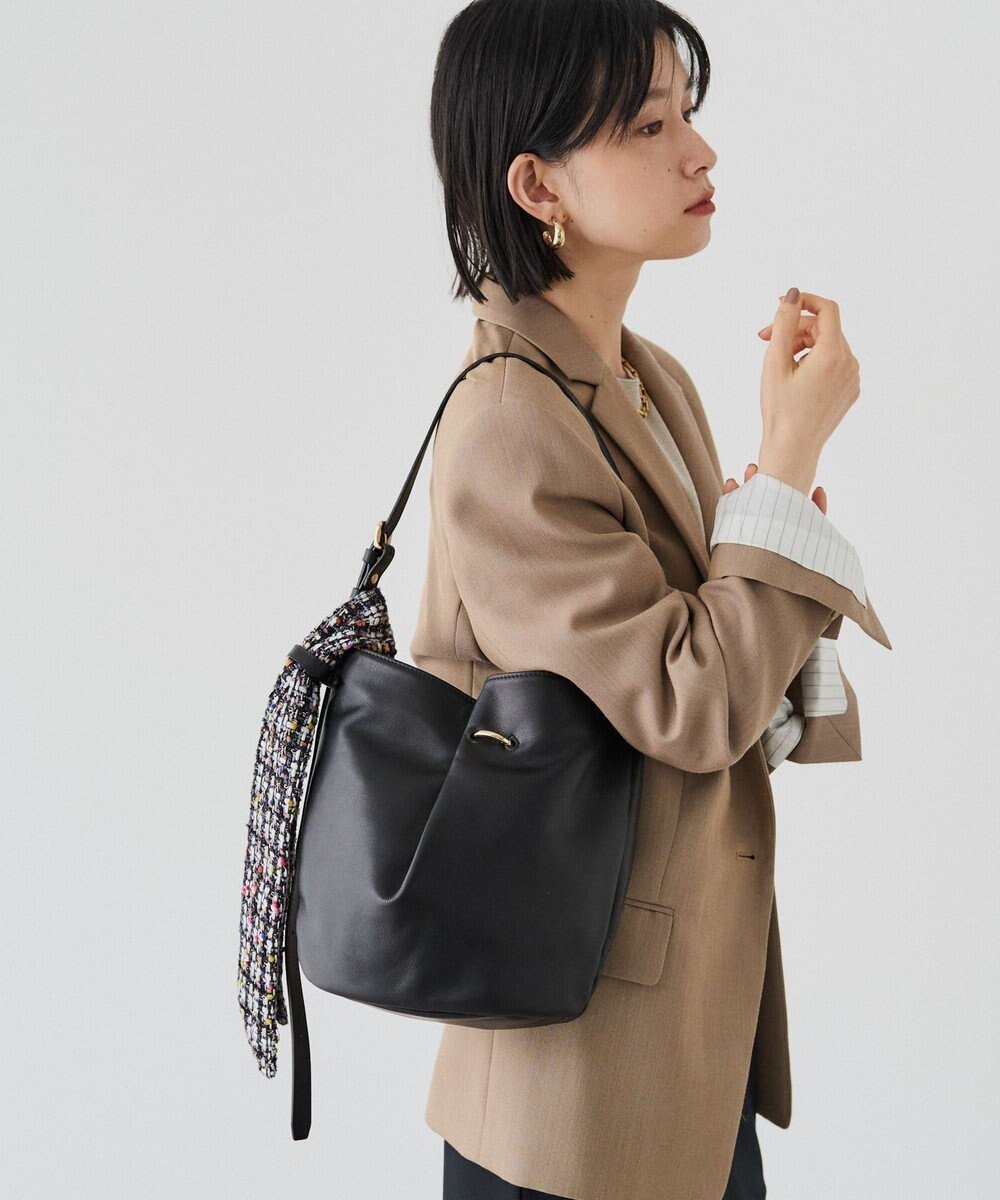 【ラシット/russet】のツイードスカーフ付きレザー2WAYショルダーバッグ(CE-1632) インテリア・キッズ・メンズ・レディースファッション・服の通販 founy(ファニー) ファッション Fashion レディースファッション Fashion for Women アクリル Acrylic Material クラシカル Classical, Vintage-Inspired クラシック Classic, Timeless Style ショルダー Shoulder, Shoulder Strap シルク Silk, 100% Silk シンプル Simple, Minimal スカーフ Scarf, Neckwear ツイード Twill, Twill Weave バケツ Bucket, Bucket Style フォルム Silhouette, Form ベーシック Basic, Essential ポケット Pocket, Pocket Detail マグネット Magnet, Magnetic Closure モダン Modern, Contemporary 再入荷 Restock / Back in Stock おすすめ Recommended / Our Picks 日本製 Made In Japan エレガント 上品 Elegant 2025年 2025 2025-2026秋冬・A/W Autumn/Winter 2025–26 AW25–26 Black|ID: prp329100004771231 ipo3291000000034566083