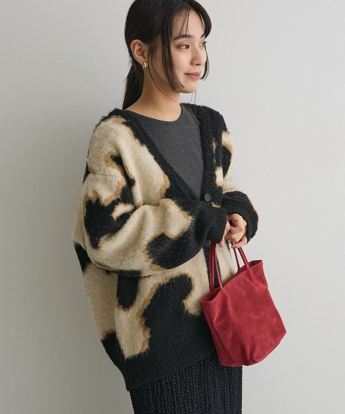 【クラフトスタンダードブティック/CRAFT STANDARD BOUTIQUE】のアニマルジャカードニットカーディガン インテリア・キッズ・メンズ・レディースファッション・服の通販 founy(ファニー) https://founy.com/ ファッション Fashion レディースファッション Fashion for Women トップス・カットソー Cut & Sew Tops ニット Knit Tops & Sweaters カーディガン・羽織り Layered Style Cardigans アニマル Animal Print インナー Innerwear カーディガン Cardigan, Knitwear 軽量 Lightweight, Ultra Light シンプル Simple, Minimal デニム Denim, Jeans Material トレンド Trend, Trending Now バランス Balance, Style Balance プリーツ Pleats, Pleated ボトム Bottoms, Lower Wear ポケット Pocket, Pocket Detail 羽織 Haori, Light Jacket ワイド Wide, Wide Fit A/W・秋冬 Autumn/Winter エレガント 上品 Elegant |ID: prp329100004771238 ipo3291000000034566108