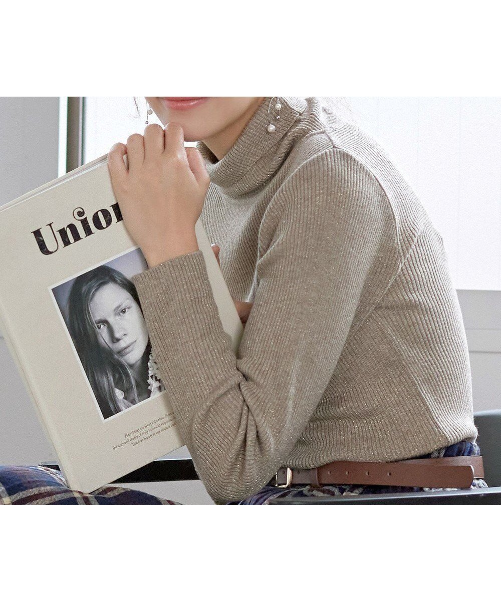 【ティアクラッセ/Tiaclasse】のウール混ラメタートルネックニット インテリア・キッズ・メンズ・レディースファッション・服の通販 founy(ファニー) 　ファッション　Fashion　レディースファッション　Fashion for Women　トップス・カットソー　Cut & Sew Tops　ニット　Knit Tops & Sweaters　タートルネック・ハイネックトップス　Turtlenecks & High-Neck Tops　アクセサリー　Fashion Accessories　インナー　Innerwear　秋　Autumn　カーディガン　Cardigan, Knitwear　ジャケット　Jacket, Outerwear　セーター　Sweater, Knitwear　タートルネック　Turtleneck, High Neck　チュニック　Tunic, Long Top　長袖　Long Sleeve, Full Sleeve　フィット　Fit, Slim Fit　ベーシック　Basic, Essential　ポケット　Pocket, Pocket Detail　リブニット　Rib Knit, Ribbed Knit　冬　Winter / This Winter　A/W・秋冬　Autumn/Winter　再入荷　Restock / Back in Stock　エレガント 上品　Elegant　新作・新入荷　New Arrivals / New In　ベージュ|ID: prp329100004771255 ipo3291000000034566166