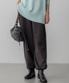 【23区/NIJYUSANKU】の【先行予約/洗える】コットンエアーダンボール 2WAY カーヴィー パンツ 人気、トレンドファッション・服の通販 founy(ファニー) ファッション Fashion レディースファッション Fashion for Women パンツ Pants & Trousers 洗える Machine Washable カットソー Cut and Sewn Top コクーン Cocoon, Cocoon Silhouette サイドジップ Side Zip, Side Zipper シューズ Shoes, Footwear スニーカー Sneakers, Trainers なめらか Smooth, Silky Texture ハーフ Half, Half-Length バルーン Balloon, Balloon Silhouette リラックス Relax, Relaxed Fit 冬 Winter / This Winter A/W・秋冬 Autumn/Winter おすすめ Recommended / Our Picks エレガント 上品 Elegant 2025年 2025 2025-2026秋冬・A/W Autumn/Winter 2025–26 AW25–26 thumbnail グレー系|ID: prp329100004771278 ipo3291000000034566256