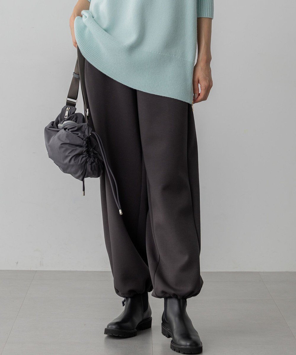 【23区/NIJYUSANKU】の【先行予約/洗える】コットンエアーダンボール 2WAY カーヴィー パンツ インテリア・キッズ・メンズ・レディースファッション・服の通販 founy(ファニー) ファッション Fashion レディースファッション Fashion for Women パンツ Pants & Trousers 洗える Machine Washable カットソー Cut and Sewn Top コクーン Cocoon, Cocoon Silhouette サイドジップ Side Zip, Side Zipper シューズ Shoes, Footwear スニーカー Sneakers, Trainers なめらか Smooth, Silky Texture ハーフ Half, Half-Length バルーン Balloon, Balloon Silhouette リラックス Relax, Relaxed Fit 冬 Winter / This Winter A/W・秋冬 Autumn/Winter おすすめ Recommended / Our Picks エレガント 上品 Elegant 2025年 2025 2025-2026秋冬・A/W Autumn/Winter 2025–26 AW25–26 グレー系|ID: prp329100004771278 ipo3291000000034566256