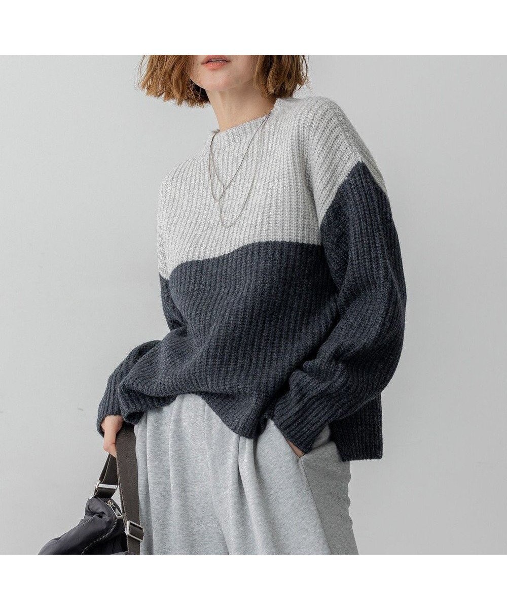 【23区/NIJYUSANKU】の【先行予約/洗える】ウールカシミヤ カラーブロック バルキー ニット インテリア・キッズ・メンズ・レディースファッション・服の通販 founy(ファニー) ファッション Fashion レディースファッション Fashion for Women トップス・カットソー Cut & Sew Tops ニット Knit Tops & Sweaters 洗える Machine Washable 畦 Ribbed Knit シンプル Simple, Minimal セーター Sweater, Knitwear デニム Denim, Jeans Material ハイネック High Neck, Mock Neck ブロック Block, Solid Block Pattern A/W・秋冬 Autumn/Winter エレガント 上品 Elegant ライトグレー×ミッドグレー|ID: prp329100004771281 ipo3291000000034566271