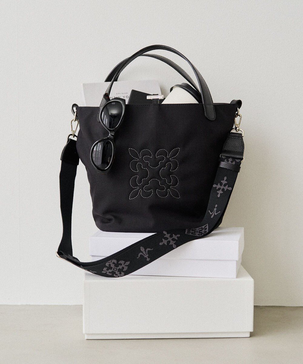 【ラシット/russet】の《WEB限定》コーデュラナイロン2WAYミニトートバッグ(CE-1673-WEB) インテリア・キッズ・メンズ・レディースファッション・服の通販 founy(ファニー) 　ファッション　Fashion　レディースファッション　Fashion for Women　バッグ　Bags　エレガント 上品　Elegant　ショルダー　Shoulder, Shoulder Strap　シルバー　Silver, Metallic Silver　スマート　Smart, Elegant　定番　Standard, Basic Item　人気　Popular, Best Seller　フィット　Fit, Slim Fit　フォルム　Silhouette, Form　フロント　Front, Front Design　ポケット　Pocket, Pocket Detail　再入荷　Restock / Back in Stock　おすすめ　Recommended / Our Picks　日本製　Made In Japan　Black|ID: prp329100004772982 ipo3291000000034584714