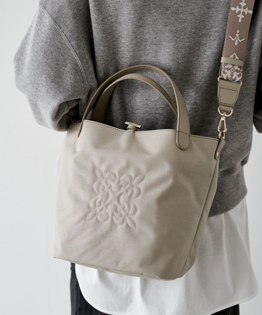 【ラシット/russet】の《WEB限定》コーデュラナイロン2WAYミニトートバッグ(CE-1673-WEB) インテリア・キッズ・メンズ・レディースファッション・服の通販 founy(ファニー) 　ファッション　Fashion　レディースファッション　Fashion for Women　バッグ　Bags　エレガント 上品　Elegant　ショルダー　Shoulder, Shoulder Strap　シルバー　Silver, Metallic Silver　スマート　Smart, Elegant　定番　Standard, Basic Item　人気　Popular, Best Seller　フィット　Fit, Slim Fit　フォルム　Silhouette, Form　フロント　Front, Front Design　ポケット　Pocket, Pocket Detail　再入荷　Restock / Back in Stock　おすすめ　Recommended / Our Picks　日本製　Made In Japan　L.Greige|ID: prp329100004772982 ipo3291000000034584715