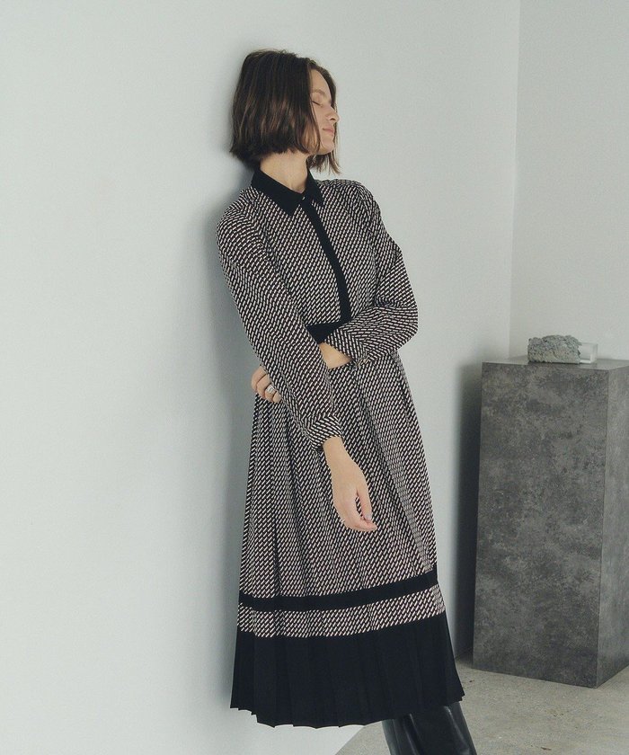 【イェッカ ヴェッカ/YECCA VECCA】のジオメ柄プリーツワンピース インテリア・キッズ・メンズ・レディースファッション・服の通販 founy(ファニー) https://founy.com/ ファッション Fashion レディースファッション Fashion for Women ワンピース Dresses おすすめ Recommended / Our Picks エレガント 上品 Elegant プリーツ Pleats, Pleated ポケット Pocket, Pocket Detail 無地 Plain, Solid Color A/W・秋冬 Autumn/Winter |ID: prp329100004772991 ipo3291000000034584738