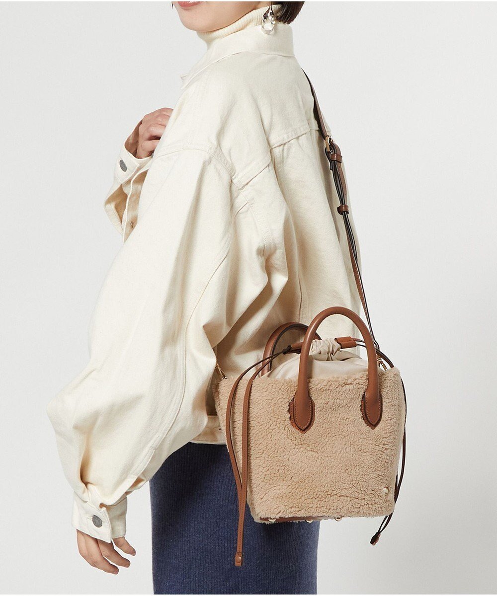 【ラ バガジェリー/LA BAGAGERIE】のエコファー バケツハンドバッグ 人気、トレンドファッション・服の通販 founy(ファニー) 　ファッション　Fashion　レディースファッション　Fashion for Women　バッグ　Bags　コンパクト　Compact, Small Size　スマート　Smart, Elegant　トレンド　Trend, Trending Now　バケツ　Bucket, Bucket Style　ポケット　Pocket, Pocket Detail　巾着　Drawstring Bag, Kinchaku　財布　Wallet, Purse　 other-1|ID: prp329100004774388 ipo3291000000034605243