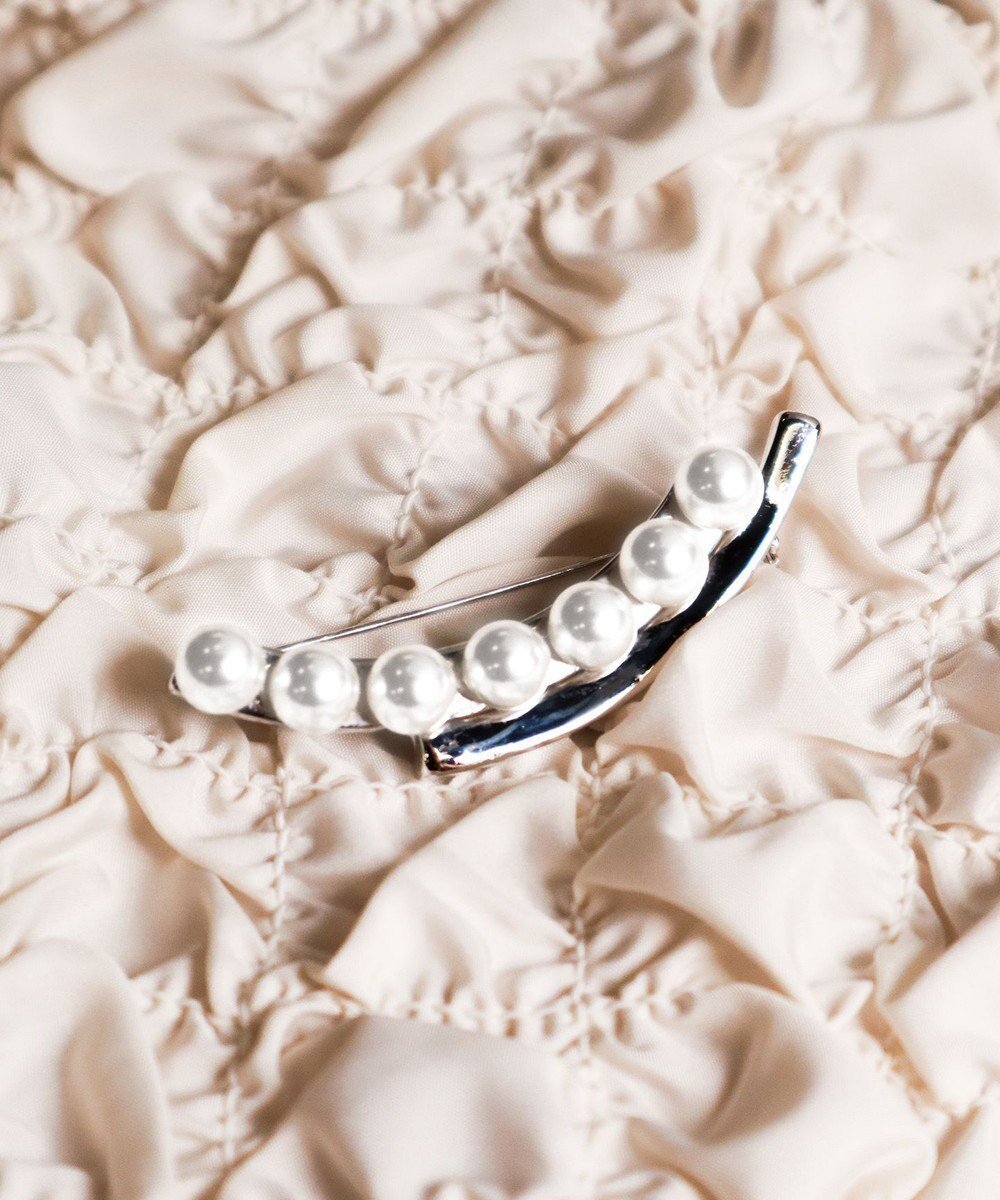 【ティアクラッセ/Tiaclasse】のカーヴィーパールブローチ インテリア・キッズ・メンズ・レディースファッション・服の通販 founy(ファニー) ファッション Fashion レディースファッション Fashion for Women アクセサリー Fashion Accessories エレガント 上品 Elegant 春 Spring 秋 Autumn カーディガン Cardigan, Knitwear シルバー Silver, Metallic Silver シンプル Simple, Minimal ジャケット Jacket, Outerwear ストール Stole, Wrap チュニック Tunic, Long Top パール Pearl, Pearl Accent フォーマル Formal, Dressy ブローチ Brooch, Pin Brooch 冬 Winter / This Winter 再入荷 Restock / Back in Stock おすすめ Recommended / Our Picks 夏 Summer 入学式 Entrance Ceremony 卒業式 Graduation Ceremony 新作・新入荷 New Arrivals / New In 結婚式 Wedding シルバー|ID: prp329100004774404 ipo3291000000034605339