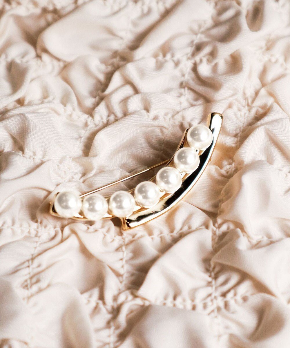 【ティアクラッセ/Tiaclasse】のカーヴィーパールブローチ インテリア・キッズ・メンズ・レディースファッション・服の通販 founy(ファニー) ファッション Fashion レディースファッション Fashion for Women アクセサリー Fashion Accessories エレガント 上品 Elegant 春 Spring 秋 Autumn カーディガン Cardigan, Knitwear シルバー Silver, Metallic Silver シンプル Simple, Minimal ジャケット Jacket, Outerwear ストール Stole, Wrap チュニック Tunic, Long Top パール Pearl, Pearl Accent フォーマル Formal, Dressy ブローチ Brooch, Pin Brooch 冬 Winter / This Winter 再入荷 Restock / Back in Stock おすすめ Recommended / Our Picks 夏 Summer 入学式 Entrance Ceremony 卒業式 Graduation Ceremony 新作・新入荷 New Arrivals / New In 結婚式 Wedding ゴールド|ID: prp329100004774404 ipo3291000000034605340