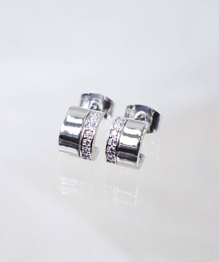 【ティアクラッセ/Tiaclasse】の【金属アレルギー対応】ラインフープピアス インテリア・キッズ・メンズ・レディースファッション・服の通販 founy(ファニー) https://founy.com/ ファッション Fashion レディースファッション Fashion for Women アクセサリー Fashion Accessories イヤリング Earrings 春 Spring 秋 Autumn カーディガン Cardigan, Knitwear クリスタル Crystal, Swarovski クール Cool, Chic シルバー Silver, Metallic Silver シンプル Simple, Minimal ストーン Stone, Gem-Like チュニック Tunic, Long Top ビジュー Bijou, Jewel-like Accent フェミニン Feminine, Girly フォルム Silhouette, Form フープ Hoop, Hoop Earrings メタリック Metallic, Shiny Finish 冬 Winter / This Winter 再入荷 Restock / Back in Stock プチプライス・低価格 Affordable / Budget Price 夏 Summer エレガント 上品 Elegant ギフト プレゼント Gift / Present 入学式 Entrance Ceremony 卒業式 Graduation Ceremony 新作・新入荷 New Arrivals / New In 結婚式 Wedding |ID: prp329100004774405 ipo3291000000034605341