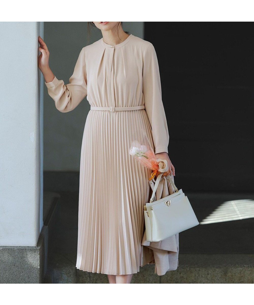 【エニィ スィス/any SiS】のノーブルプリーツ ワンピース インテリア・キッズ・メンズ・レディースファッション・服の通販 founy(ファニー) 　ファッション　Fashion　レディースファッション　Fashion for Women　ワンピース　Dresses　おすすめ　Recommended / Our Picks　インナー　Innerwear　ジャケット　Jacket, Outerwear　スタンド　Stand Collar, Upright Stand　セレモニー　Ceremony　フロント　Front, Front Design　プリーツ　Pleats, Pleated　ポケット　Pocket, Pocket Detail　エレガント 上品　Elegant　夏　Summer　春　Spring　S/S・春夏　SS, Spring/Summer, Warm Season　ライトベージュ|ID: prp329100004774453 ipo3291000000034993274