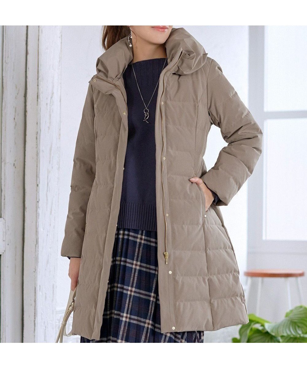 【ティアクラッセ/Tiaclasse】のミドル丈ダウンコート インテリア・キッズ・メンズ・レディースファッション・服の通販 founy(ファニー) 　ファッション　Fashion　レディースファッション　Fashion for Women　アウター　Coat / Outerwear Collection　コート・ロングコート・ピーコート　Long Coats, Peacoats & More　レディースジャケット・軽アウター　Jackets　ダウンジャケット・軽量ダウン　Warm & Lightweight Down Jackets　アクセサリー　Fashion Accessories　エレガント 上品　Elegant　秋　Autumn　カーディガン　Cardigan, Knitwear　ジャケット　Jacket, Outerwear　ダウン　Down, Puffer　チュニック　Tunic, Long Top　トレンド　Trend, Trending Now　フェザー　Feather, Feather Detail　フレア　Flare, Flared　ポケット　Pocket, Pocket Detail　防寒　Cold Protection, Winter-Ready　ミドル　Middle Length, Mid Height　ロング　Long, Long-Length　冬　Winter / This Winter　A/W・秋冬　Autumn/Winter　再入荷　Restock / Back in Stock　新作・新入荷　New Arrivals / New In　ビジネス 仕事 通勤　Business / Work / Commuting　モカ|ID: prp329100004774519 ipo3291000000034605866