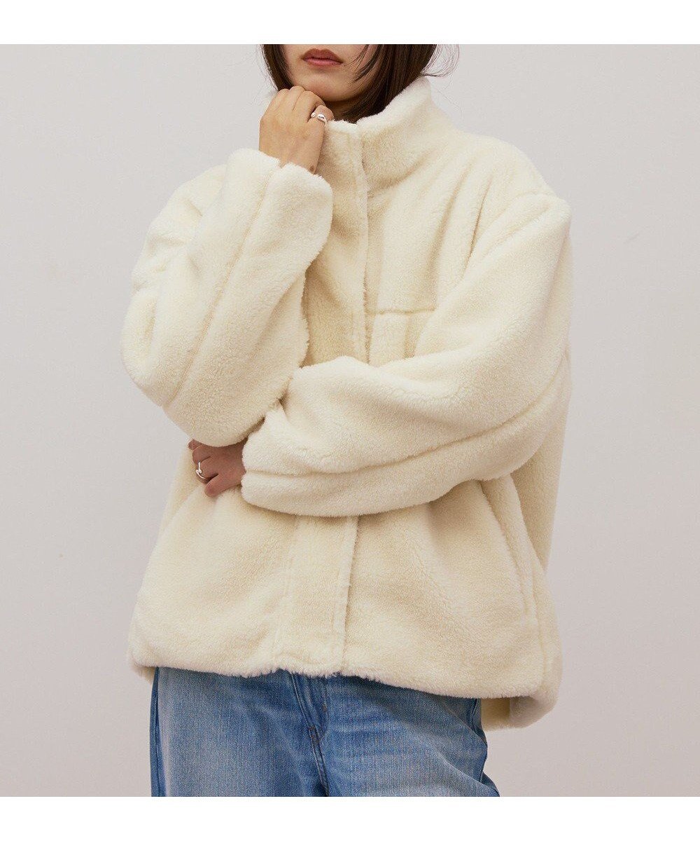 【アメリカンホリック/AMERICAN HOLIC】のスタンドベア風ボアコート インテリア・キッズ・メンズ・レディースファッション・服の通販 founy(ファニー) 　ファッション　Fashion　レディースファッション　Fashion for Women　アウター　Coat / Outerwear Collection　コート・ロングコート・ピーコート　Long Coats, Peacoats & More　レディースジャケット・軽アウター　Jackets　アメリカン　American Style　コンパクト　Compact, Small Size　ジャケット　Jacket, Outerwear　スタイリッシュ　Stylish, Fashionable　スタンド　Stand Collar, Upright Stand　フェミニン　Feminine, Girly　フォルム　Silhouette, Form　ボトム　Bottoms, Lower Wear　ポケット　Pocket, Pocket Detail　防寒　Cold Protection, Winter-Ready　A/W・秋冬　Autumn/Winter　Ivory|ID: prp329100004774589 ipo3291000000034606353