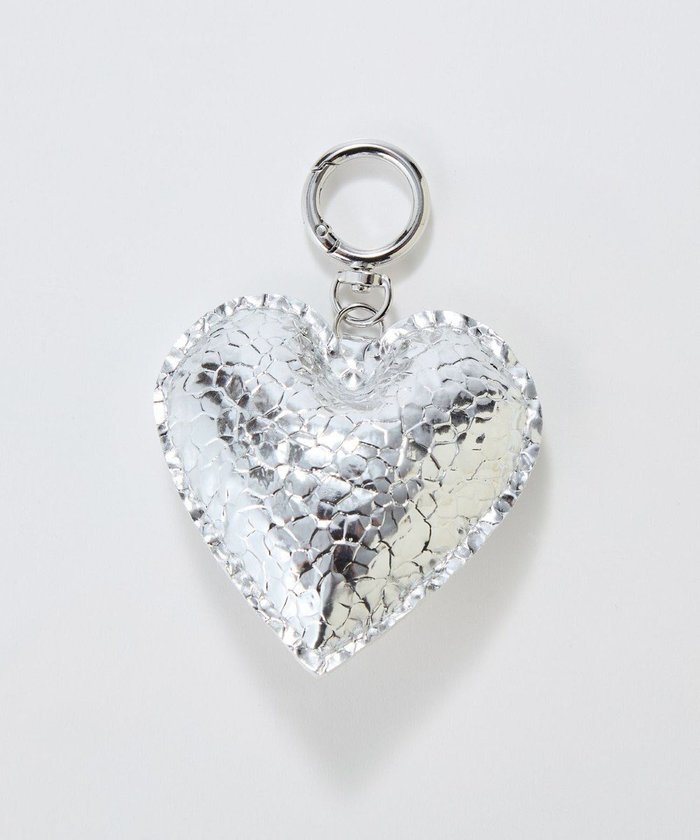 【フィービィー/phoebe】のハートレザーバッグチャーム シルバー インテリア・キッズ・メンズ・レディースファッション・服の通販 founy(ファニー) https://founy.com/ ファッション Fashion レディースファッション Fashion for Women アクセサリー Fashion Accessories クッション Cushion, Throw Pillow シルバー Silver, Metallic Silver シンプル Simple, Minimal チャーム Charm, Pendant ビッグ Big, Oversized フェイクレザー Faux Leather, PU Leather ポーチ Pouch, Small Case モチーフ Motif, Design Theme ループ Loop, Loop Knit |ID: prp329100004774612 ipo3291000000034606441