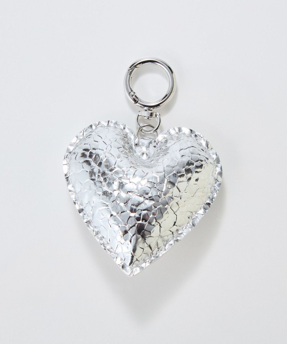 【フィービィー/phoebe】のハートレザーバッグチャーム シルバー インテリア・キッズ・メンズ・レディースファッション・服の通販 founy(ファニー) ファッション Fashion レディースファッション Fashion for Women アクセサリー Fashion Accessories クッション Cushion, Throw Pillow シルバー Silver, Metallic Silver シンプル Simple, Minimal チャーム Charm, Pendant ビッグ Big, Oversized フェイクレザー Faux Leather, PU Leather ポーチ Pouch, Small Case モチーフ Motif, Design Theme ループ Loop, Loop Knit シルバー|ID: prp329100004774612 ipo3291000000034606442