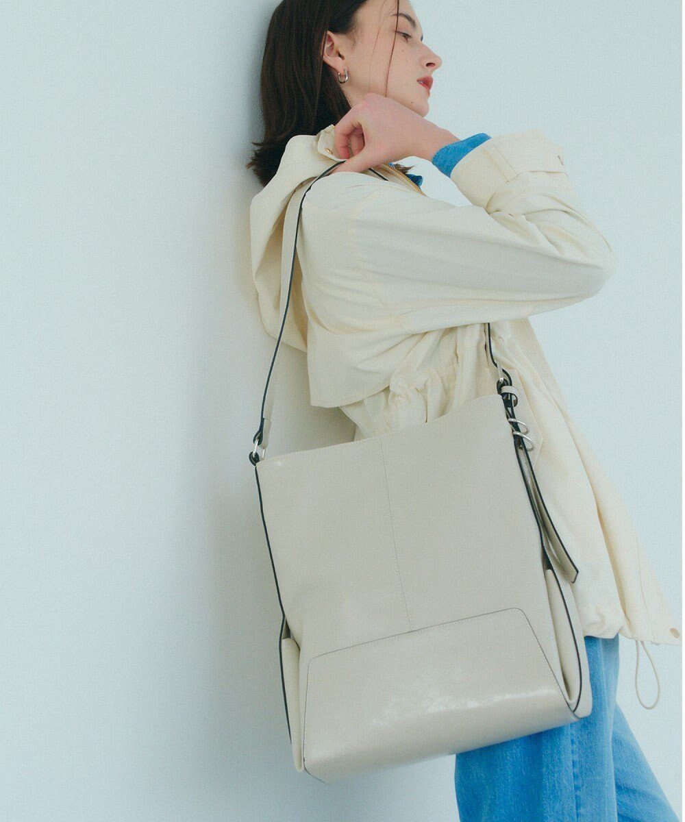 【イェッカ ヴェッカ/YECCA VECCA】の【A4対応】ワンハンドルショルダーバッグ 人気、トレンドファッション・服の通販 founy(ファニー) ファッション Fashion レディースファッション Fashion for Women バッグ Bags おすすめ Recommended / Our Picks ショルダー Shoulder, Shoulder Strap スタイリッシュ Stylish, Fashionable スマート Smart, Elegant フォルム Silhouette, Form マグネット Magnet, Magnetic Closure 財布 Wallet, Purse ビジネス 仕事 通勤 Business / Work / Commuting other-1|ID: prp329100004775535 ipo3291000000034616173