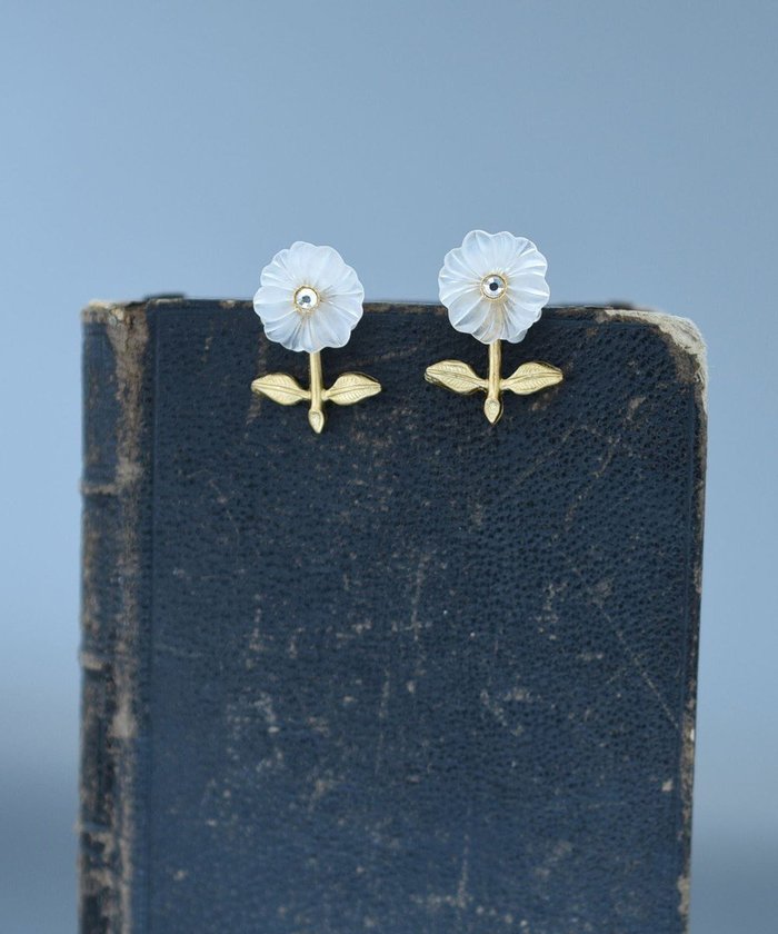 【モンシロ/monshiro】のダリアプチイヤリング インテリア・キッズ・メンズ・レディースファッション・服の通販 founy(ファニー) https://founy.com/ ファッション Fashion レディースファッション Fashion for Women ジュエリー Jewelry ファッションリング Fashion Rings イヤリング・フープ・ドロップタイプ Hoop, Drop & Clip Earrings アクセサリー Fashion Accessories イヤリング Earrings ジュエリー Jewelry, Accessories パーティ Party, Party Style ボックス Boxy, Box Shape モチーフ Motif, Design Theme おすすめ Recommended / Our Picks セレモニー Ceremony 結婚式 Wedding |ID: prp329100004775572 ipo3291000000034616768