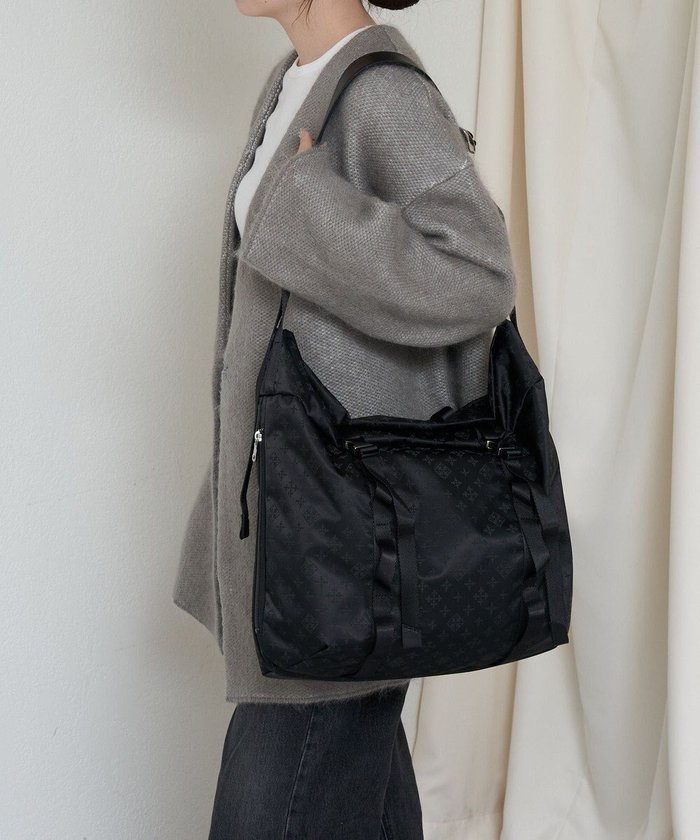 【ラシット/russet】のナイロンジャガードメタルバックルショルダーバッグ L(CE-1656) インテリア・キッズ・メンズ・レディースファッション・服の通販 founy(ファニー) https://founy.com/ ファッション Fashion レディースファッション Fashion for Women バッグ Bags アウトドア Outdoor Clothing クール Cool, Chic ショルダー Shoulder, Shoulder Strap シンプル Simple, Minimal ジャカード／ジャガード Jacquard, Woven Pattern スタイリッシュ Stylish, Fashionable スマホ Smartphone, Mobile Device なめらか Smooth, Silky Texture フォルム Silhouette, Form ポケット Pocket, Pocket Detail ミックス Mix, Mixed Style モダン Modern, Contemporary 再入荷 Restock / Back in Stock おすすめ Recommended / Our Picks 日本製 Made In Japan エレガント 上品 Elegant ビジネス 仕事 通勤 Business / Work / Commuting |ID: prp329100004775577 ipo3291000000034616814