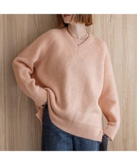 【23区/NIJYUSANKU】 【先行予約】モヘヤミックススパングル Vネック ニット人気、トレンドファッション・服の通販 founy(ファニー) ファッション Fashion レディースファッション Fashion for Women トップス・カットソー Cut & Sew Tops ニット Knit Tops & Sweaters Vネックトップス V-Neck Tops / V-Cut Neckline Shirts アクセサリー Fashion Accessories 春 Spring 畦 Ribbed Knit シンプル Simple, Minimal スパンコール Sequins, Sequin Embellishment セーター Sweater, Knitwear A/W・秋冬 Autumn/Winter 冬 Winter / This Winter エレガント 上品 Elegant 2025年 2025 2025-2026秋冬・A/W Autumn/Winter 2025–26 AW25–26 |ID:prp329100004775581